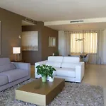 Luxurious Apartment With Spa Area