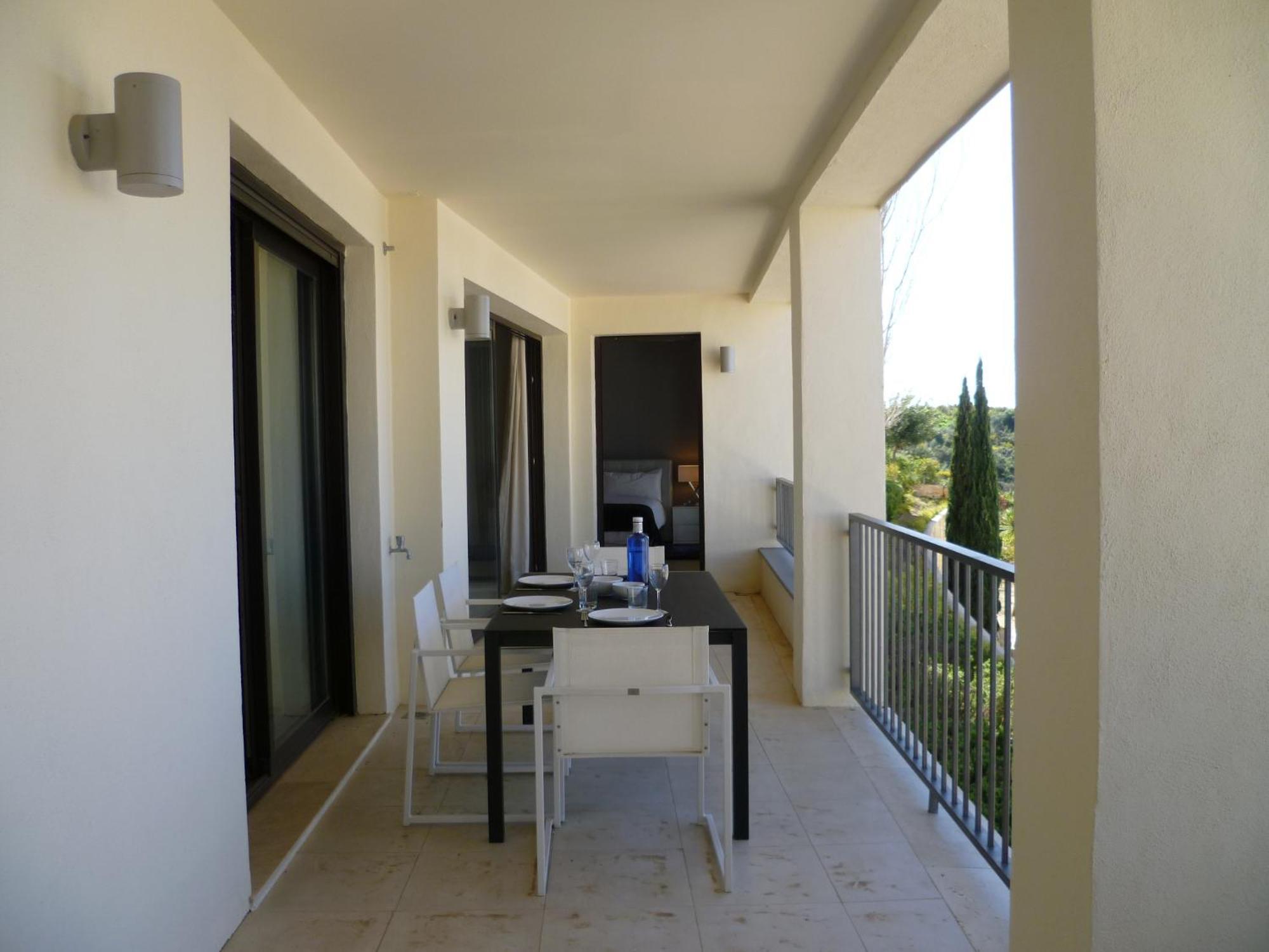 Luxurious With Area Apartment Marbella